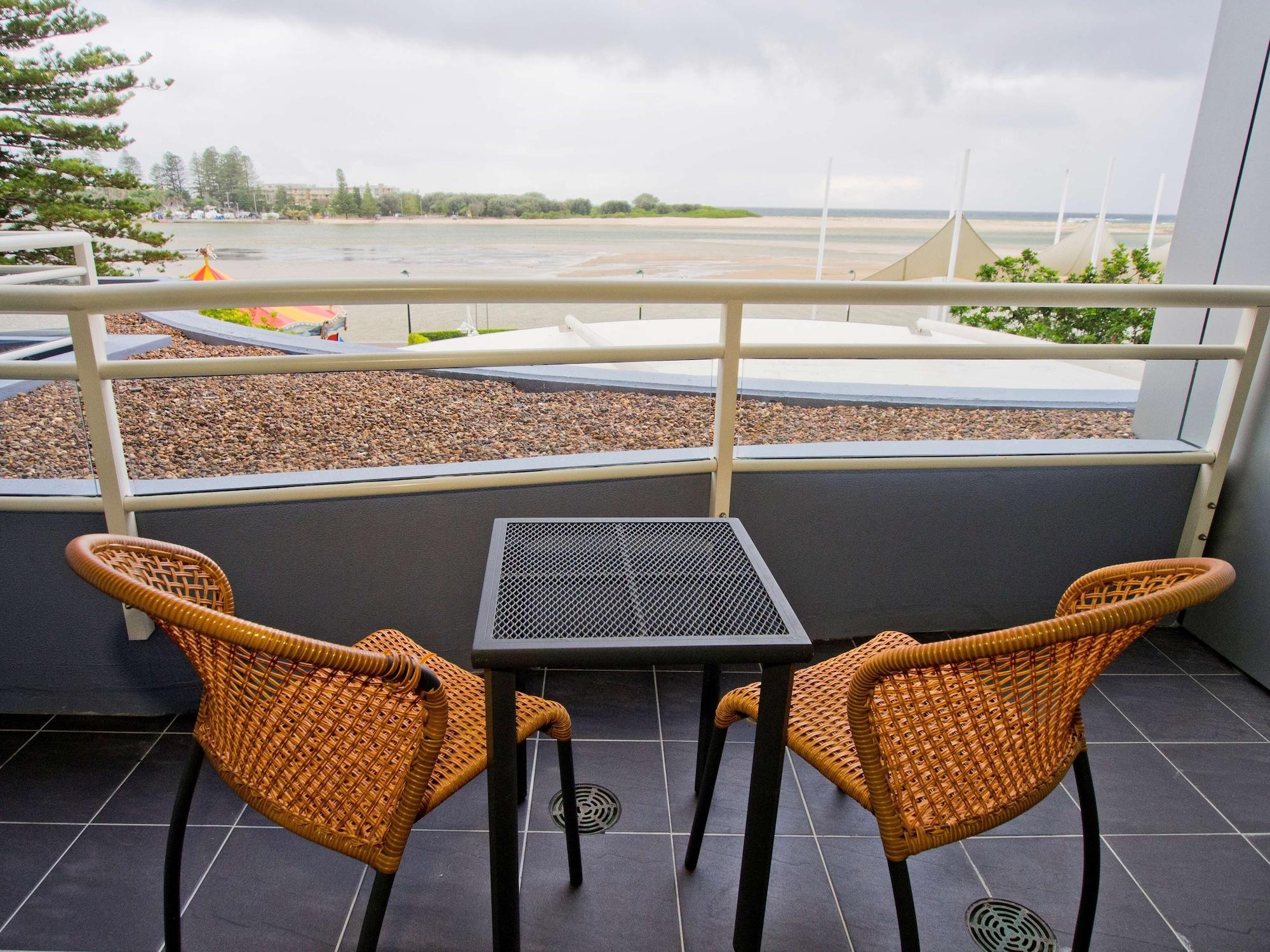 Oaks The Entrance Waterfront Suites Esterno foto